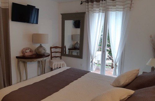 Belcodene Bed & Breakfast | The Manon Rooms - VILLA LA LICORNE