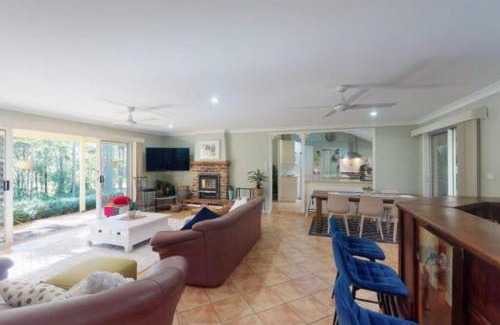 Moorina House | The Manor!