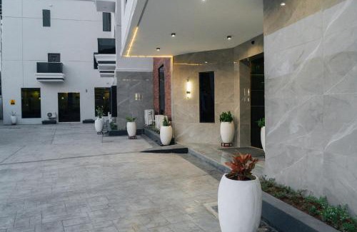 Owerri Hotel | The Manor Hotel by Luckzi