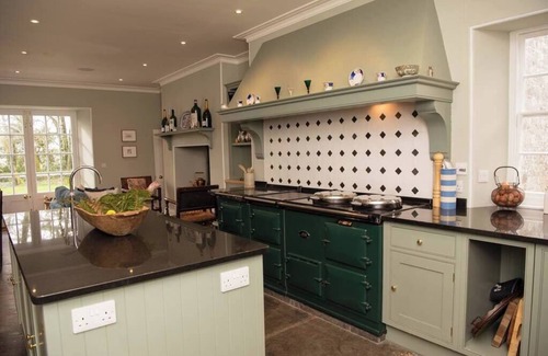 Bodmin House | The Manor House at Boconnion w/Heated Pool + Tennis Court