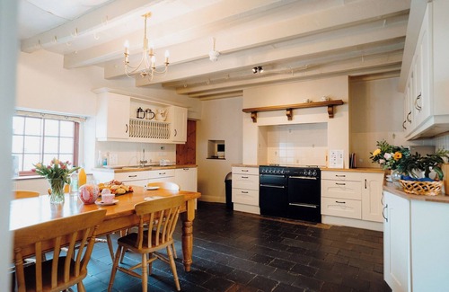 Lydstep Cottage | The Manor House - UK6741