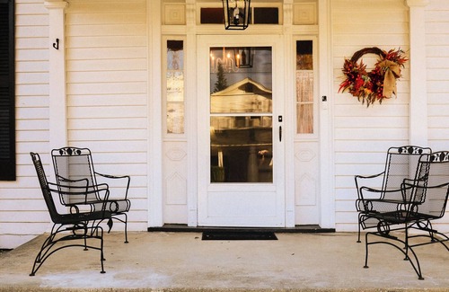 Fincastle House | The Manse on East Main-Historic Fincastle's Newest Guesthouse!