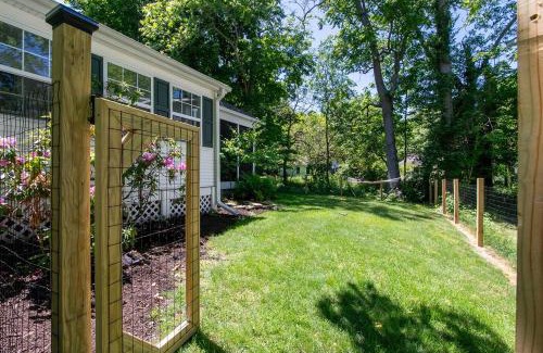 Saugatuck House | The Maple House Fully Fenced-in Yard!