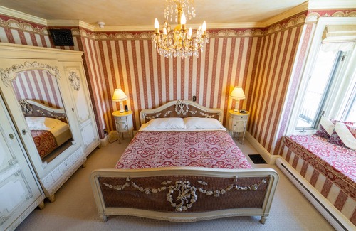 Parrsboro Bed & Breakfast | The Maple Inn B&B