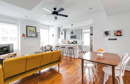 Church Hill House | The Marshall, 2BR/BA Church Hill Retreat