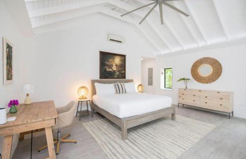 North Side House | The Mastic Cana Luxury Cottage