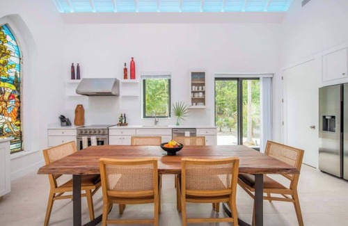 North Side Condo | The Mastic Cottage Collection on North Side