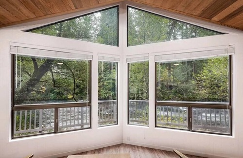 McKenzie Bridge House | The Mckenzie House w/sauna & outdoor shower