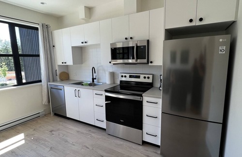 Victoria Apartment | The Medalist on Medalist Olympic View Executive 1 br suite