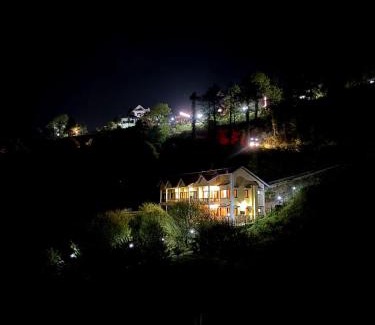 Fagu Villa | The Mesmerizing Villa I Kufri I Nature Walk I Family Events & Bonfire I Memories & Enjoyment Villa I Operated by Exotic Stays