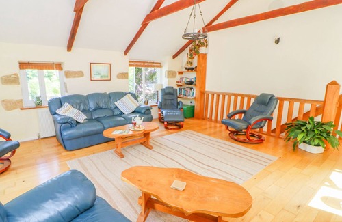 St. Columb Major Cottage | THE MILL HOUSE, pet friendly, with a garden in St Columb Major