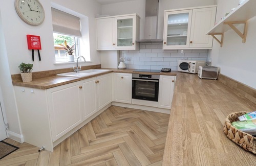 Berwick-upon-Tweed Cottage | THE MINERS COTTAGE, family friendly in Berwick-Upon-Tweed