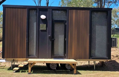 Mundoolun House | The Mini Chalet by Tiny Away