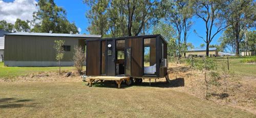 Mundoolun House | The Mini Chalet by Tiny Away