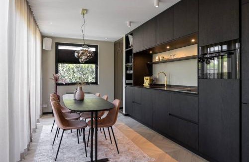 Alkmaar Villa | The Mini Villa