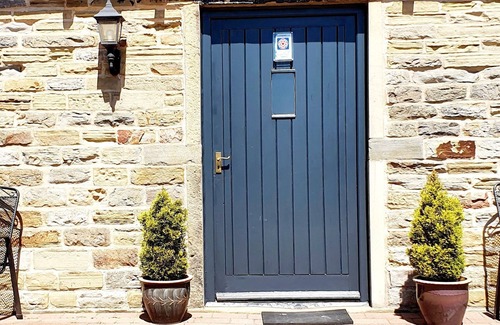 Honley Cottage | The Mistal is a rural cottage in a private courtyard - 10 mins from Town centre