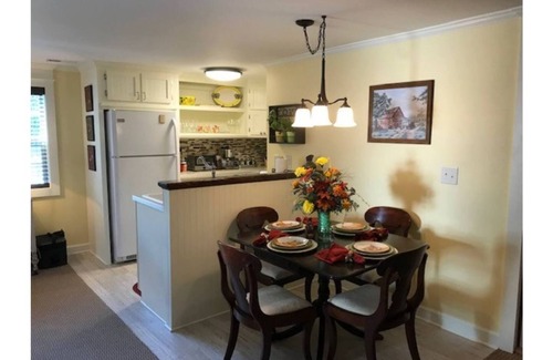 Williamston House | The Model T Suite at Snooze and Cruise Apartments