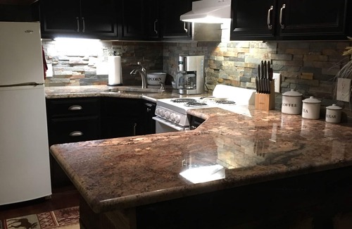 Mill Ridge Cabin | THE MOUNTAINS ARE CALLING you all to Two Rock Treehouse a Cozy Mountain Cabinš§”