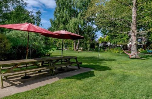 Irstead House | The Mowle