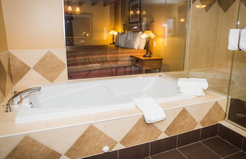 Downtown St. John's Hotel | The Murray Premises Hotel