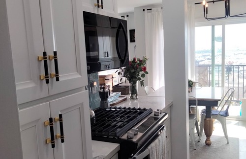 Mission Hills Condo | The Mystic Mermaid Retreat. A charming 2-bedroom condo in awesome San Diego.