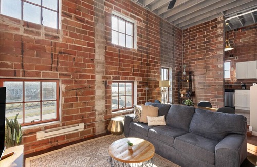 Downtown Apartment | The Nelson Lofts Penthouse (2BR)
