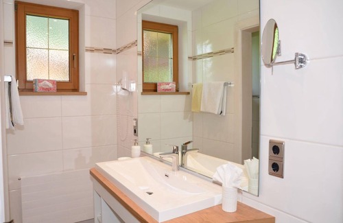 Gries im Sellrain Bed & Breakfast | "The Nest" 1 sleep + 1 living-bedroom - Landhaus Notburga