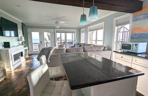 Long Beach House | The Nest - A waterfront cottage sitting high above the tree tops
