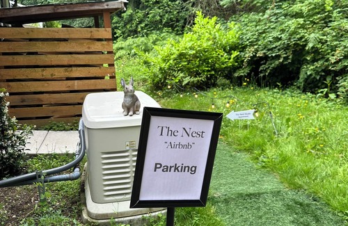Woodinville Apartment | The Nest : Charming space with Sauna, jacuzzi plunge near wineries and hiking