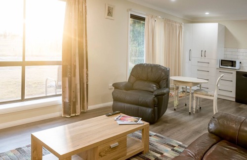 South Tamworth Apartment | The Nestled Inn located in South Tamworth