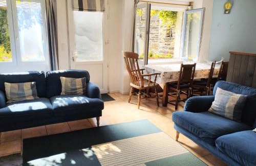 Laniscat Apartment | The Nightingales