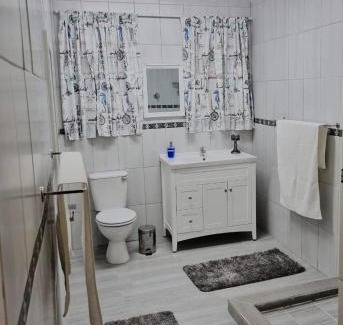 Newcastle House | The Noble Dew Guest House