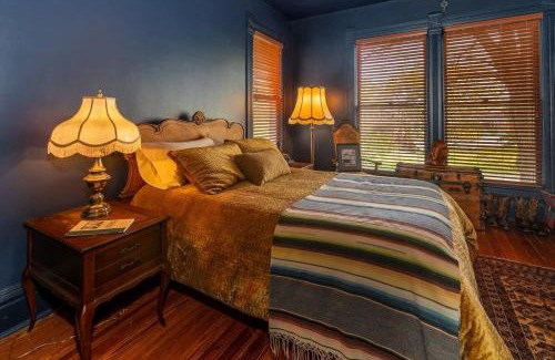 Anna House | The Nook and Key