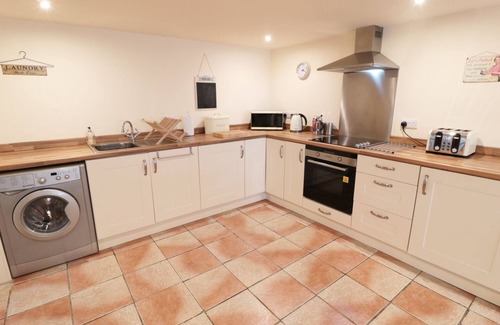 Great Longstone Cottage | THE NOOK AT TIMBERS, family friendly in Great Longstone