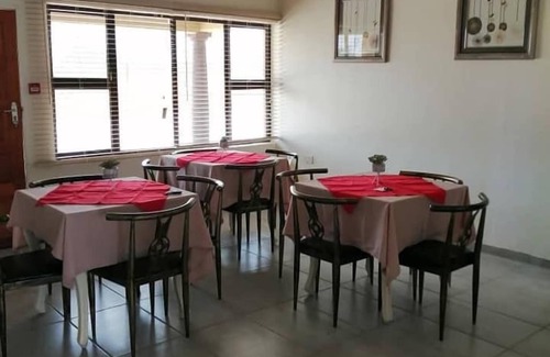 Tshabong Hotel | The Nook Guesthouse