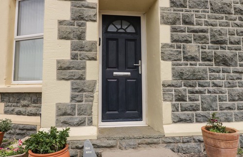Tywyn Cottage | THE NOOK, pet friendly, country holiday cottage in Tywyn