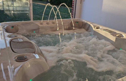 Longchamps House | The Norman Vexin getaway - Typical Norman country house - Jacuzzi