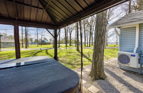 Lakeview Cottage | The North Shore Cottage at Indian LakenNew Hot Tub! Beautiful lake views!