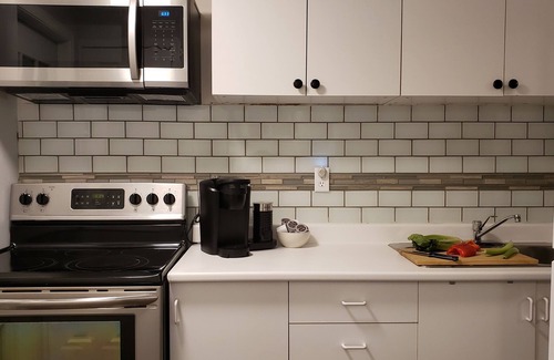 Barrie Apartment | The North Shore Suite
