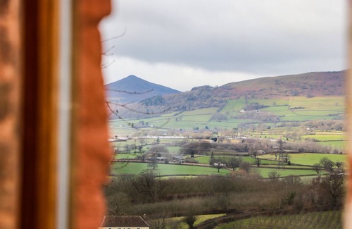 Llanvair Kilgeddin Cottage | THE NUTSHELL, pet friendly, character holiday cottage in Monmouth
