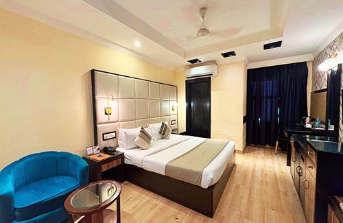Kalkaji Hotel | The Oakland Plaza by Orion Hotels