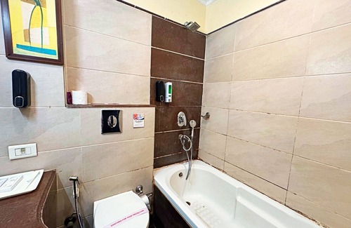 Kalkaji Hotel | The Oakland Plaza by Orion Hotels