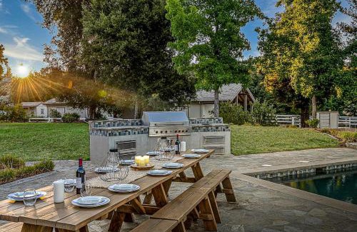 Murrieta House | The Oaktree Estate by Fieldtrip 7 Acre Private Resort with Lake Pool Vineyard