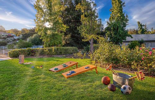 Murrieta House | The Oaktree Estate by Fieldtrip 7 Acre Private Resort with Lake Pool Vineyard