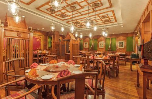 Dharmatala Hotel | The Oberoi Grand Kolkata
