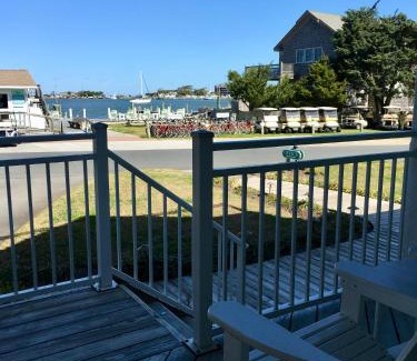 Ocracoke Hotel | The Ocracoke Harbor Inn
