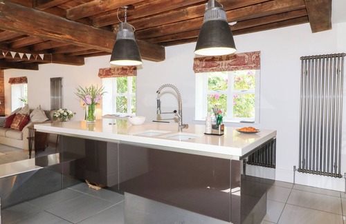 Glentham House | THE OLD BARN, pet friendly, character holiday cottage in Glentham