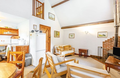 Penselwood Cottage | THE OLD BULL STALL, pet friendly, with a garden in Penselwood