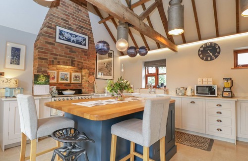 Woodfalls Cottage | THE OLD BYRE, pet friendly, with open fire in Woodfalls