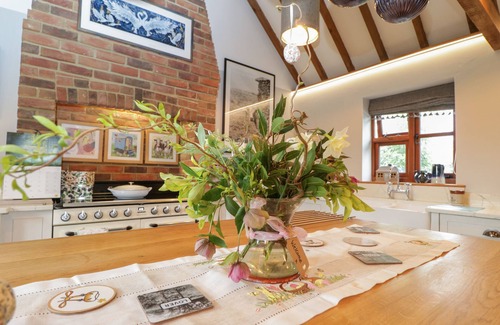 Woodfalls Cottage | THE OLD BYRE, pet friendly, with open fire in Woodfalls